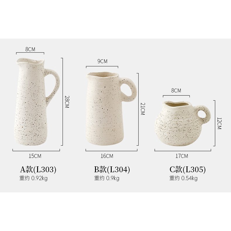 Bình gốm có quai