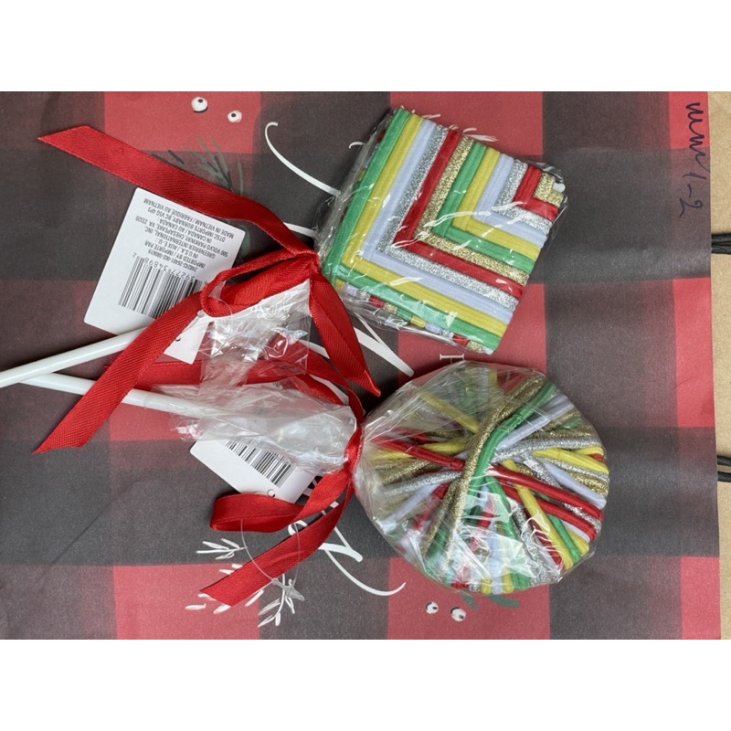 Cột tóc hình kẹo