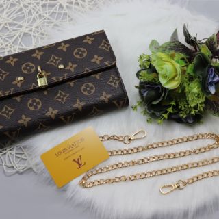 Cluth cầm tay + dây xích đeo