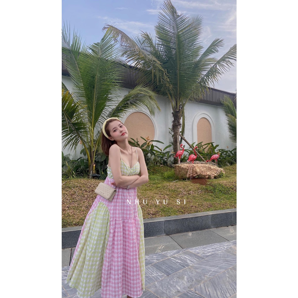 Đầm dây sọc màu