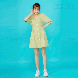 Váy nữ cổ V màu xanh lá cây trẻ trung, năng động