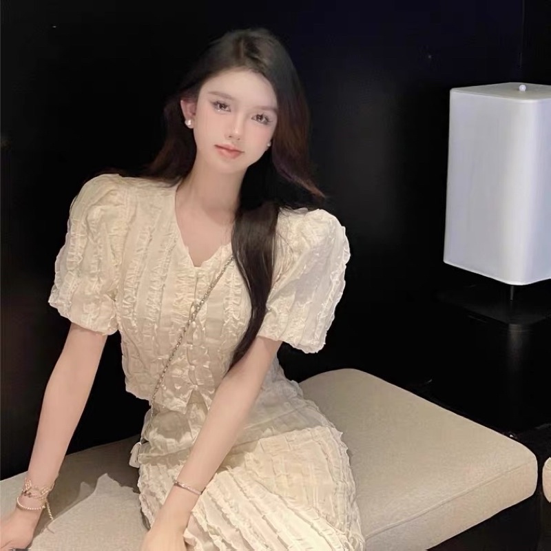 Set tiểu thư áo tay bồng + chân váy dài nhẹ nhàng thanh lịch vải chạy sóng nổi