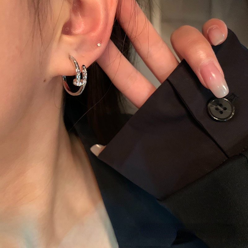 Khuyên Tai Đính Đá Kiểu Dáng Thanh Lịch Dành Cho Nữ