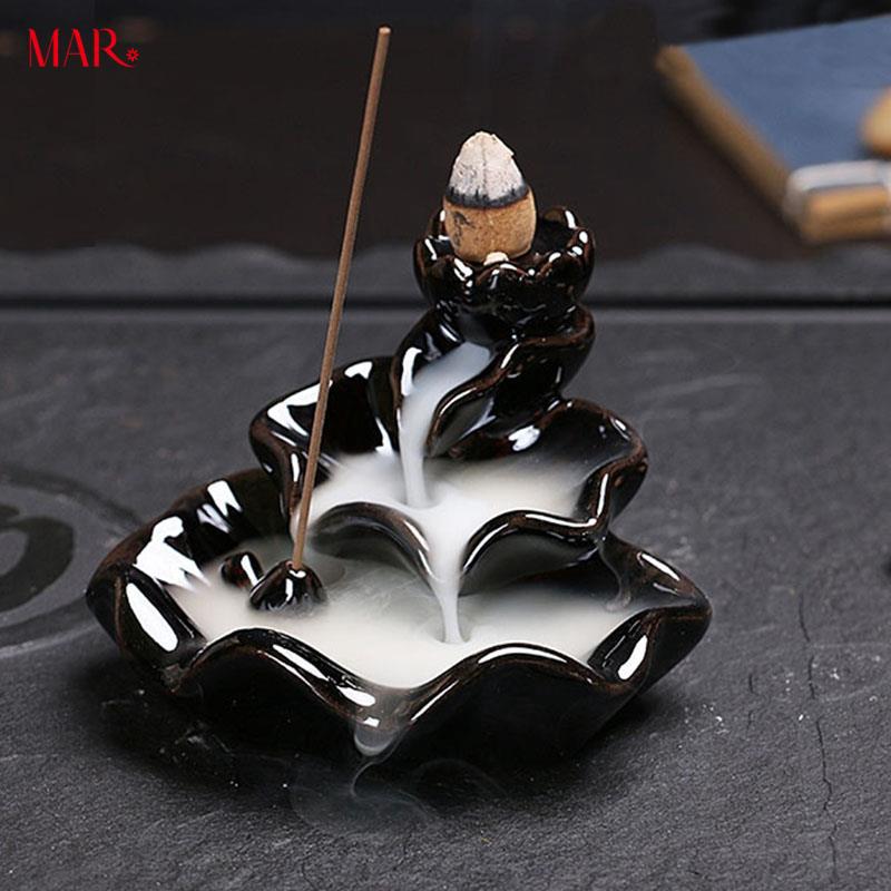 Thác khói trầm hương chảy ngược bằng sứ