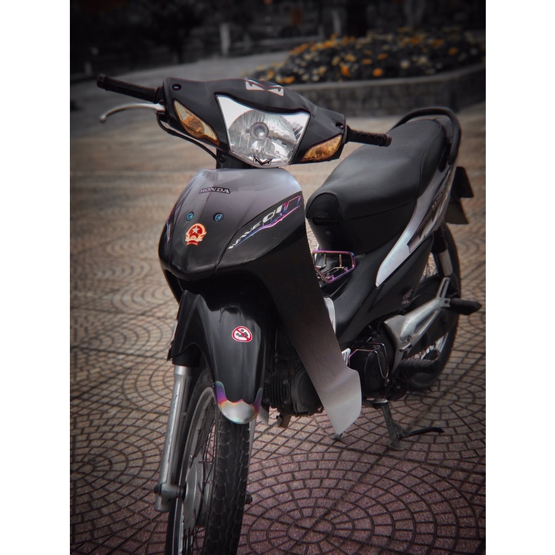 Tem logo đảng quốc huy dán xe máy xe đạp điện thoại laptop bàn học siêu dính không phai màu chống nước ( giá 1 tem con )