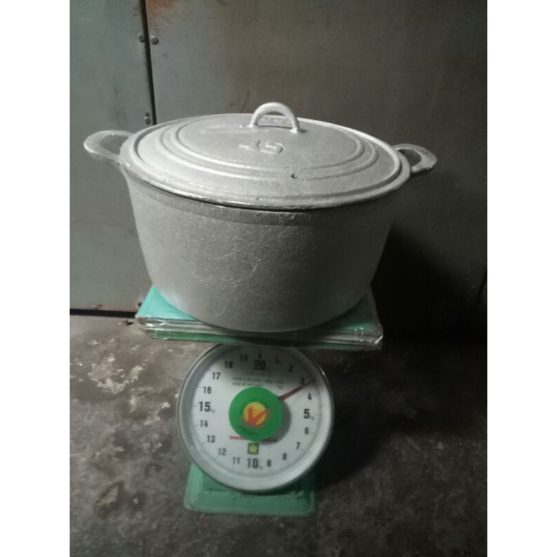 Nồi gang đúc 31cm