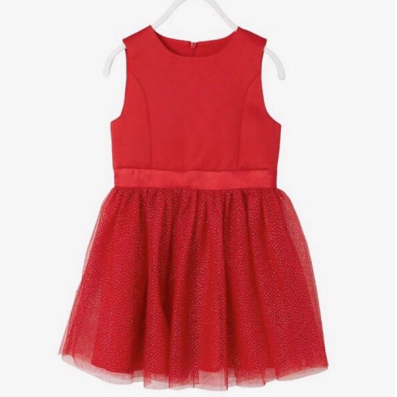 Váy đỏ chân ren dư xịn