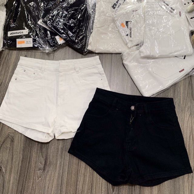 Bán sỉ quần jeans sooc 2 màu đen trắng cho nữ