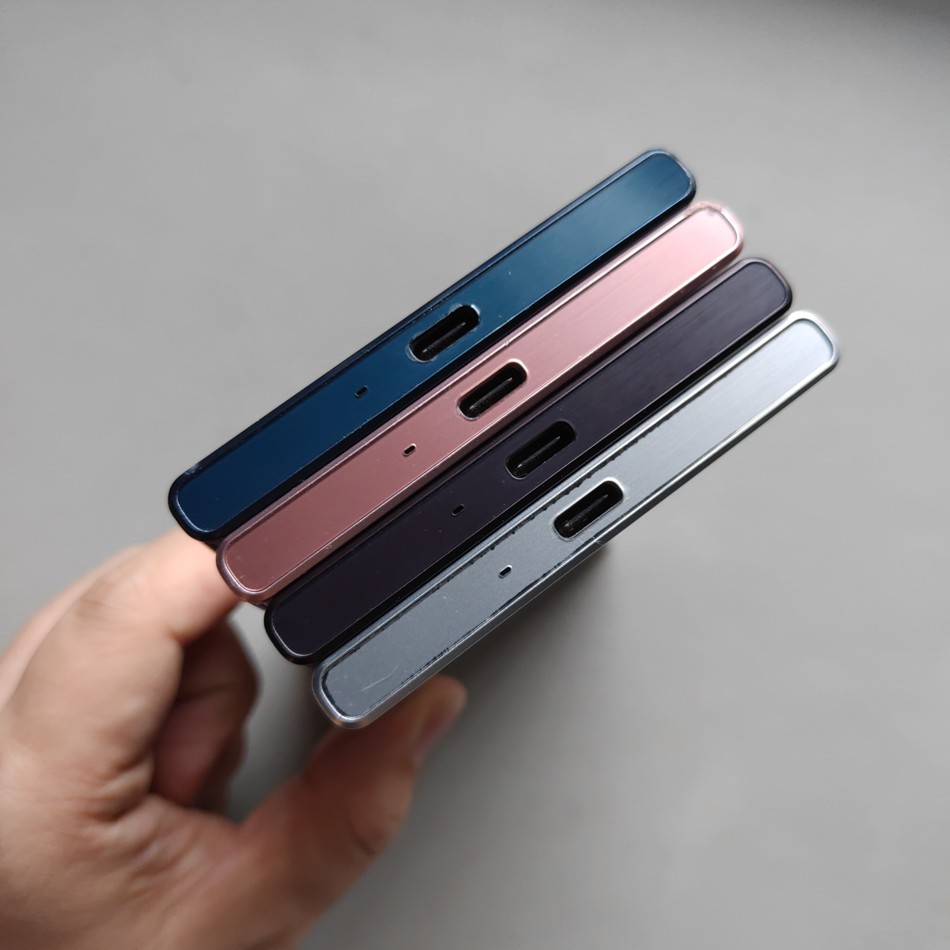 Điện thoại sony xperia xz bản au, docomo quốc tế mới 99%