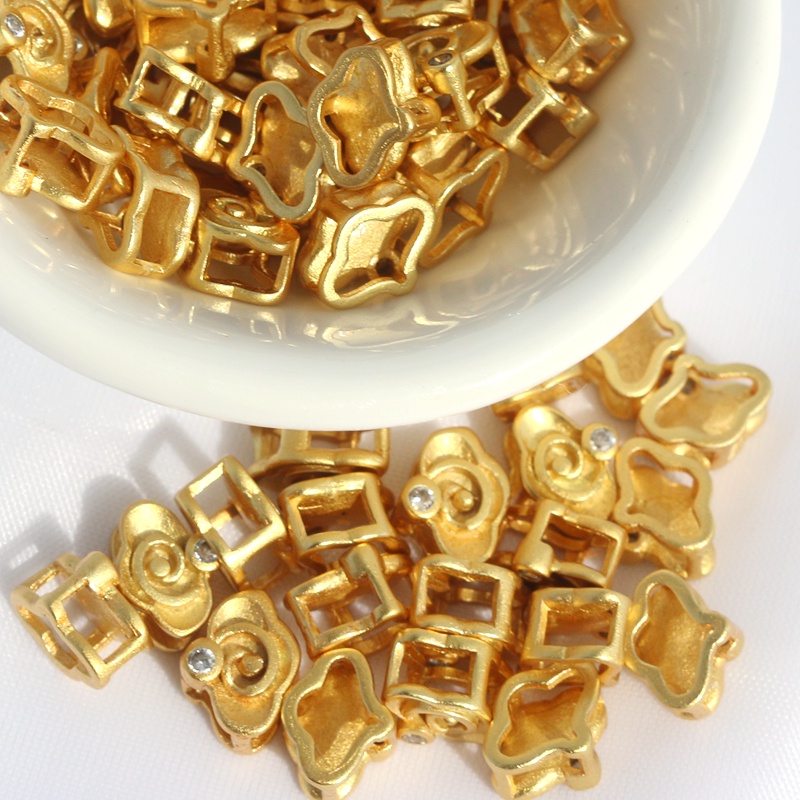 Vòng cổ Mạ Vàng 18k Mặt Hình Đám Mây Đính Đá Zircon Thời Trang