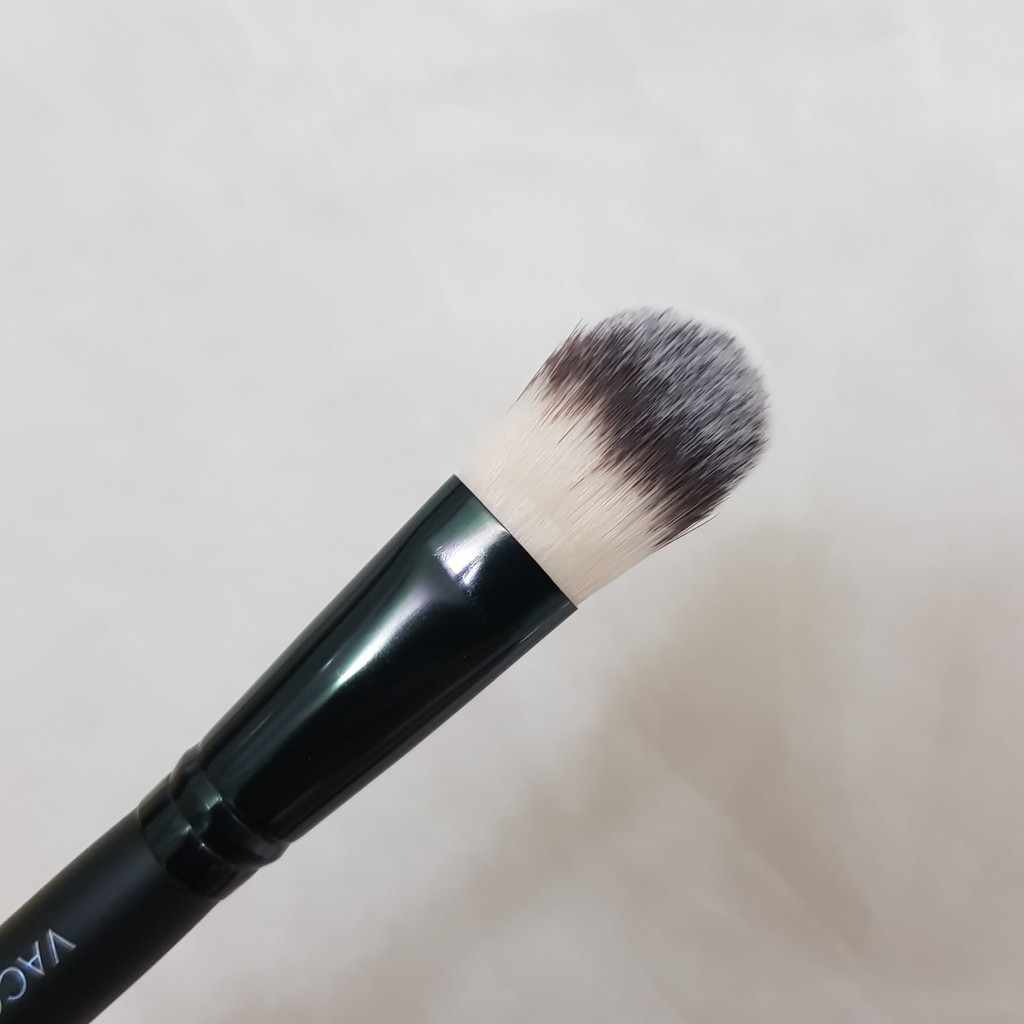 Cọ Nền Dẹp Vacosi Makeup House Foundation Brush F06