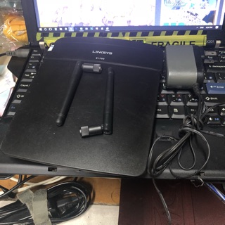 Router wifi 2ndhand - Linksys E1700