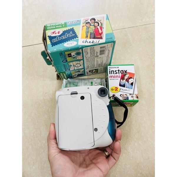 Máy chụp ảnh lấy liền Fujifilm Instax Mini 7 Cheki tặng kèm pin tiểu AA và 1 hộp film 10 tấm date 2024