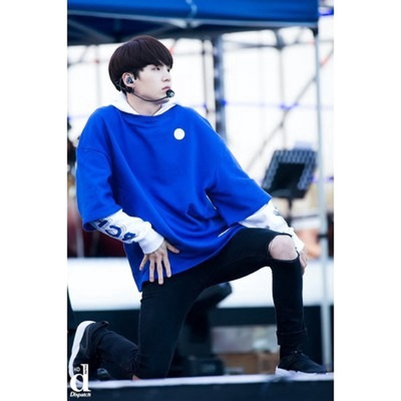 Áo khoác Hoodie phối màu in tên thành viên SUGA nhóm BTS