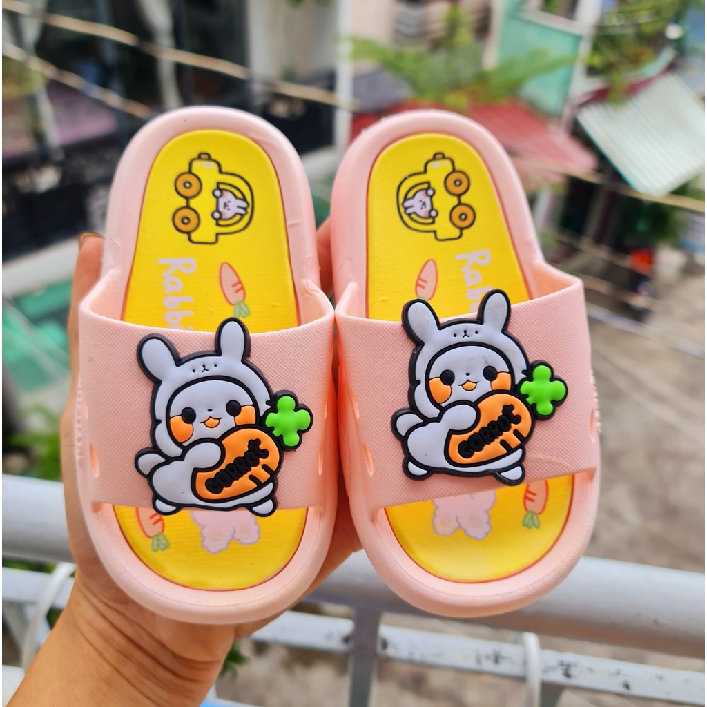 Dép bánh mì cho bé trai bé gái hình củ cải chất cao su siêu mềm