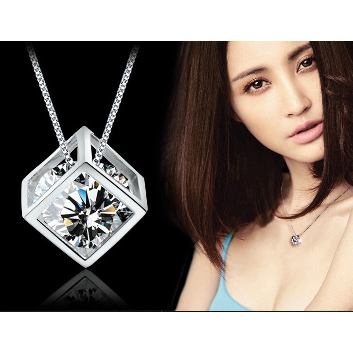 【sweet】 woman fashion retro simple magic cube pendant necklace wild wedding jewelry