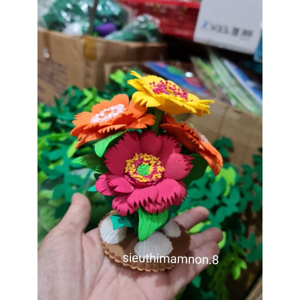 Khóm hoa nhỏ