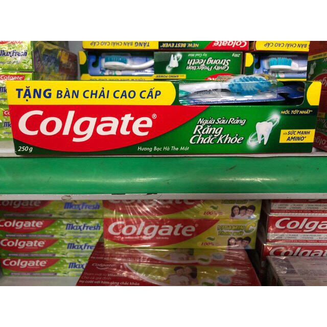 Kem đánh răng Colgate ngừa sâu răng (250g) - tặng kèm bàn chải