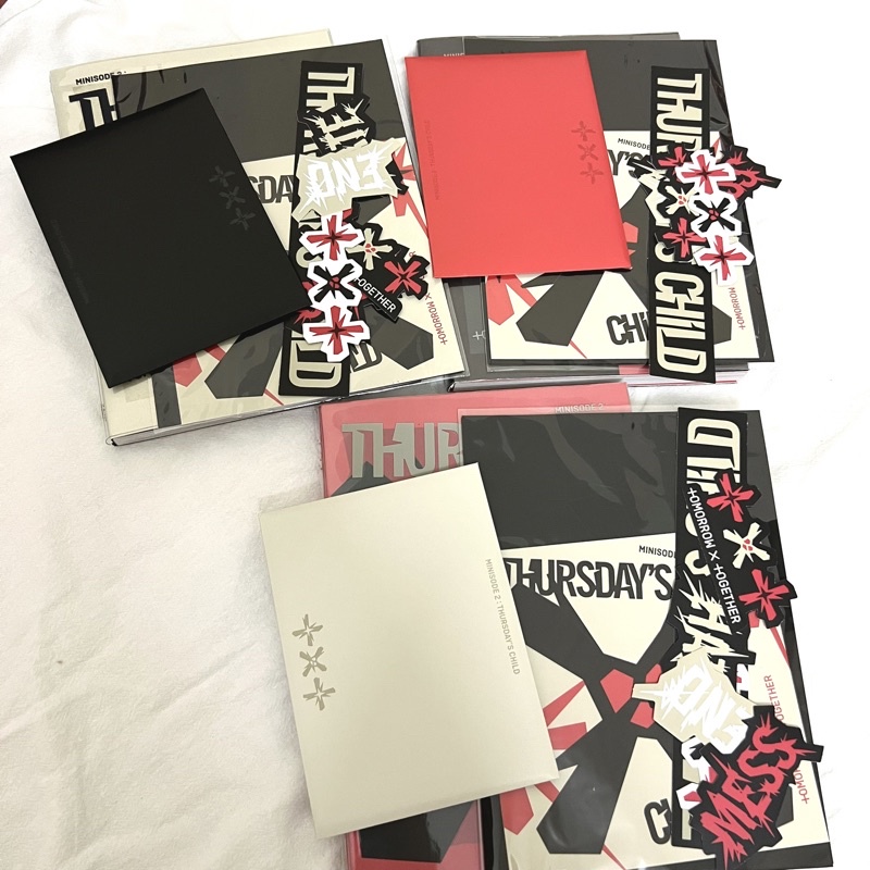 Album Thursday’s Chil Không Photocard