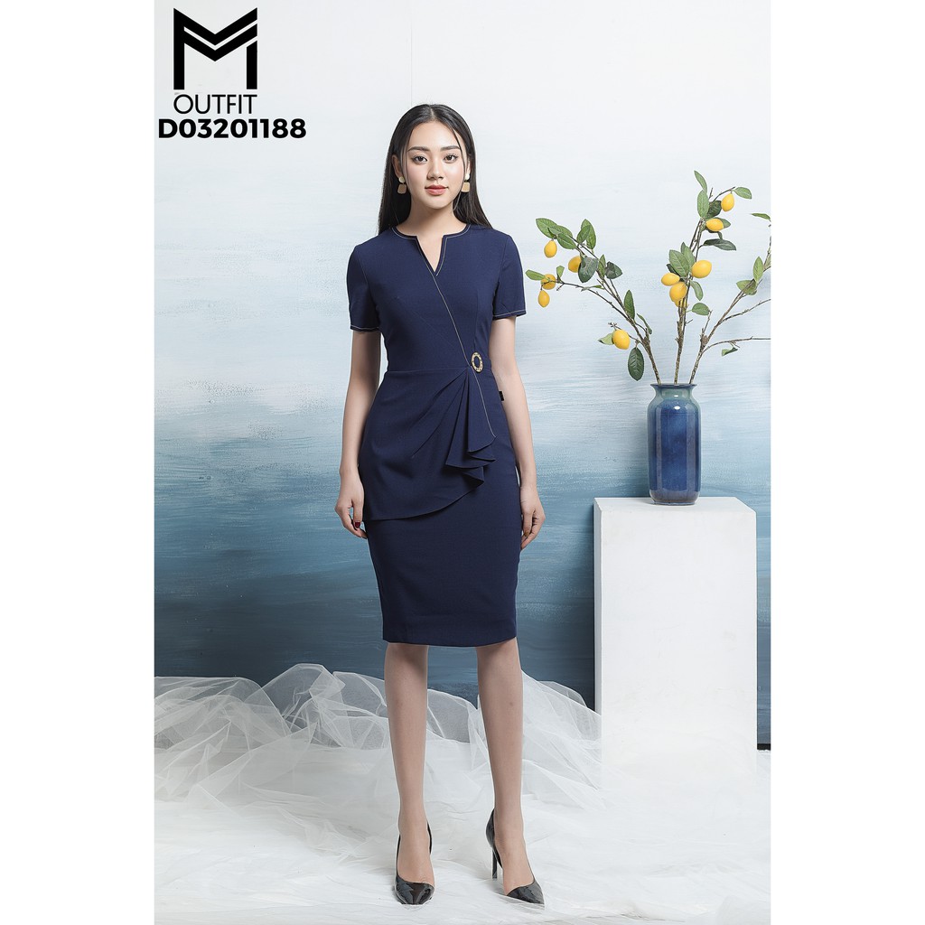 Chuyên sỉ thời trang thiết kế Đầm ôm cổ kiểu eo xếp bèo MMoutfit D03201188