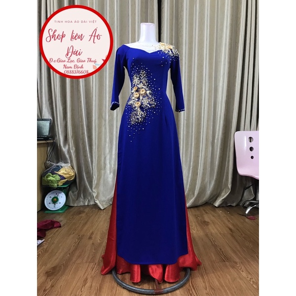 Áo dài xanh cô ban đính kết phối cổ von, thiết kế hoa phần ngực và eo sang cho mẹ | BigBuy360 - bigbuy360.vn