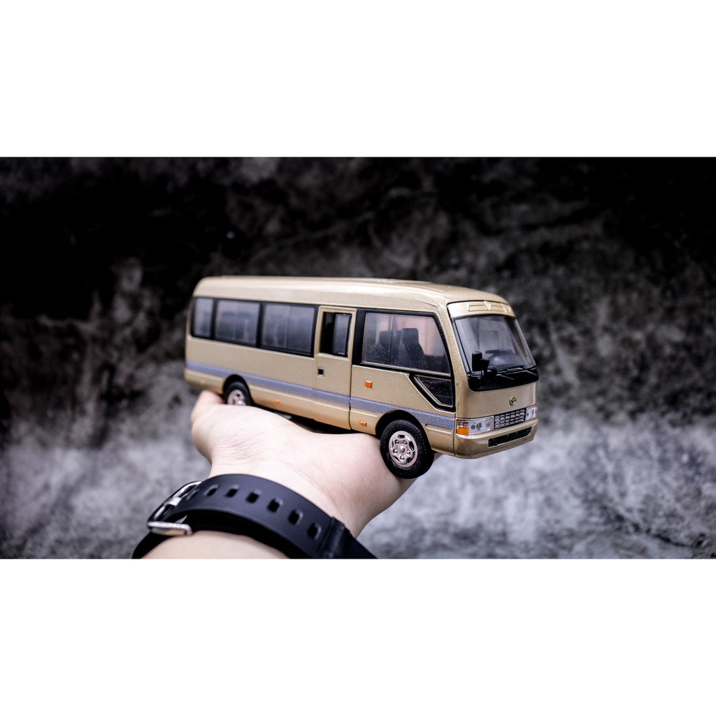 XE MÔ HÌNH TOYOTA COASTER BUS 1:32 SHENG HUI 1649