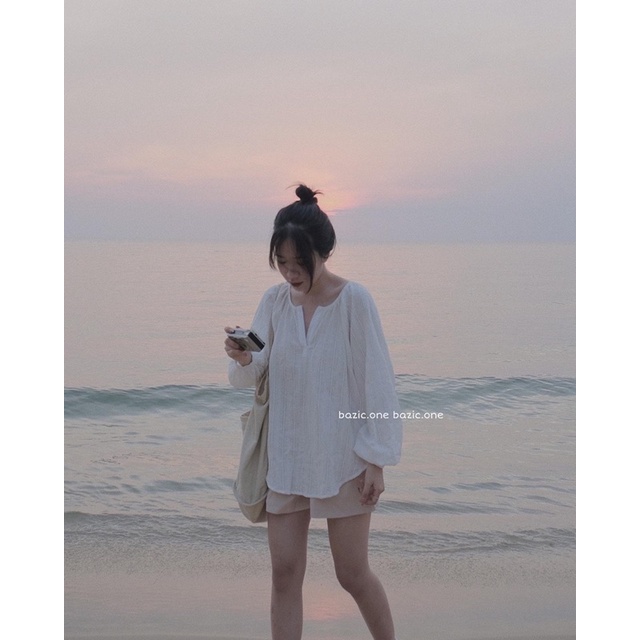[Mã FAMARAL1 giảm 10K đơn 50K] Áo sơ mi babydoll cổ xẻ tay bồng Bazic one | BigBuy360 - bigbuy360.vn