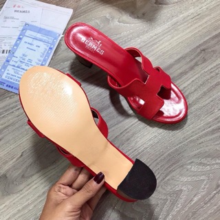 Guốc hm hàng có sẵn