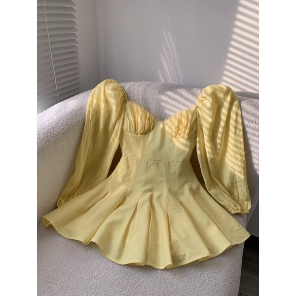 Đầm xoè tay phồng phối ren vàng