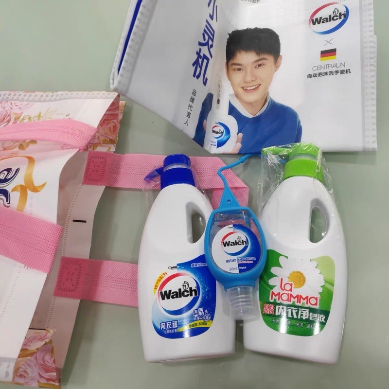 Có sẵn - nước giặt đồ lót Walch La Mama La oxi chai 300ml vòi ấn tiện dụng vệ sinh