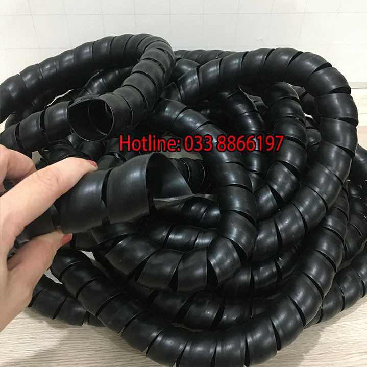 Dây xoắn màu đen bảo vệ dây bơm xăng dầu
