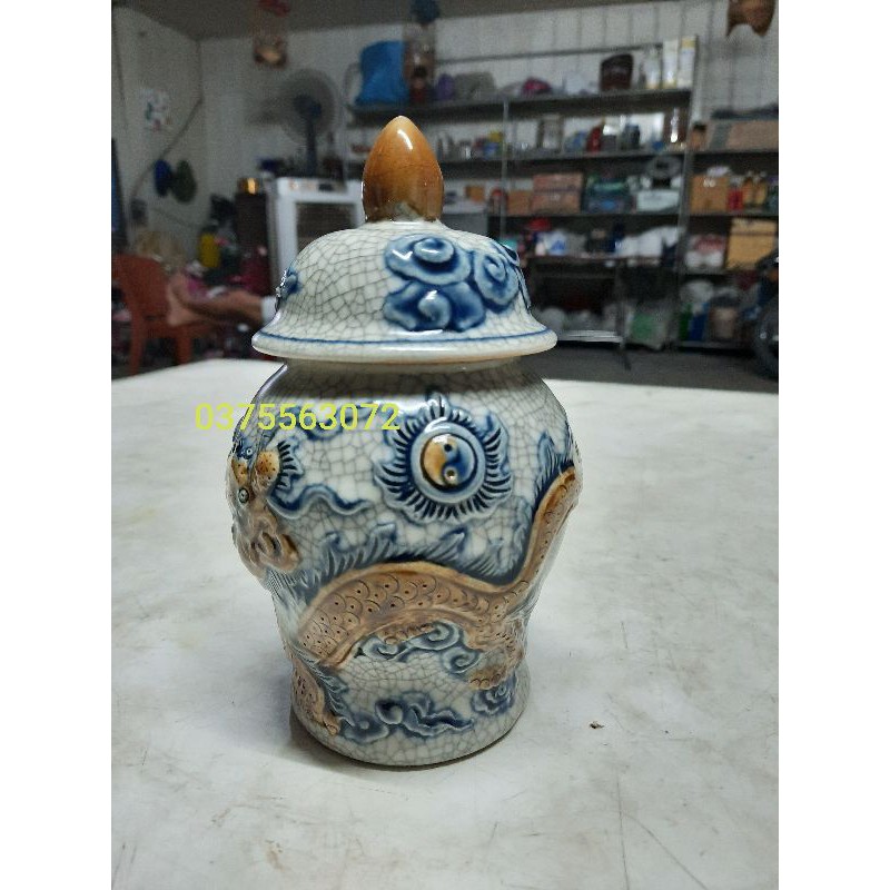 Chóe thờ men rạn đắp nổi. Giá 1 chiếc theo size Bát Tràng