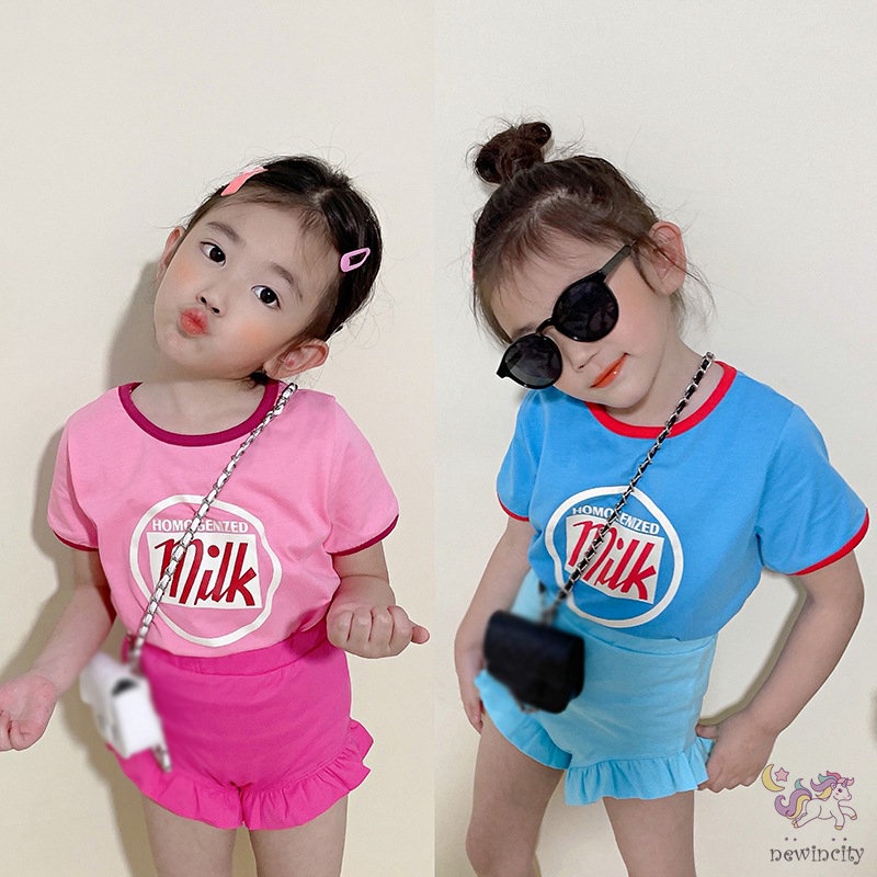 Set Áo Thun Tay Ngắn In Chữ + Quần Short Nhún Bèo Dễ Thương Cho Bé Gái