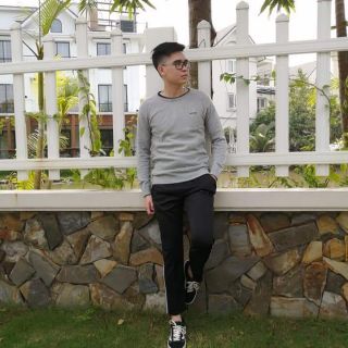 Áo len trơn của hãng KARIO