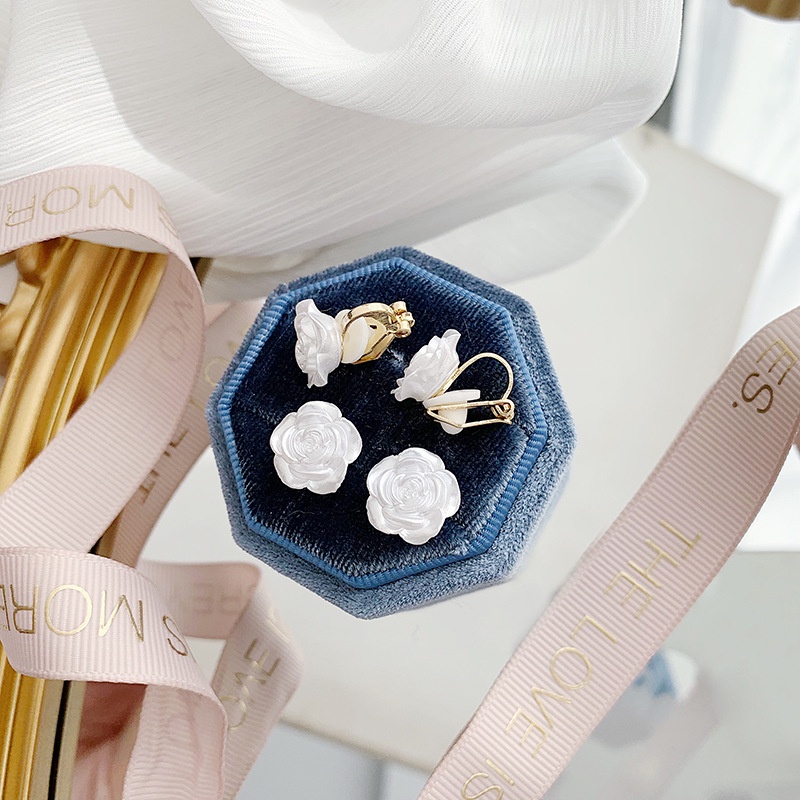 Khuyên tai kẹp không bấm lỗ chốt cố định K022 bằng hợp kim mạ vàng hình bông hoá dáng ngắn Leous Accessories