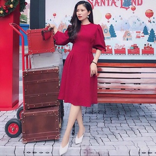 Đầm đỏ tay phồng xếp li