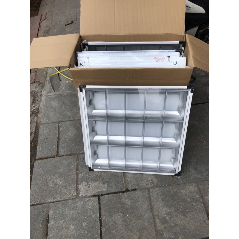 Máng đèn led âm trần 600x600 3 bóng tuýp 0M6