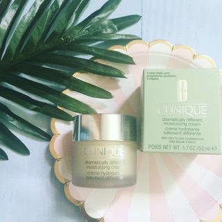 Kem dưỡng Clinique Dramatically Different Moisturizing Cream