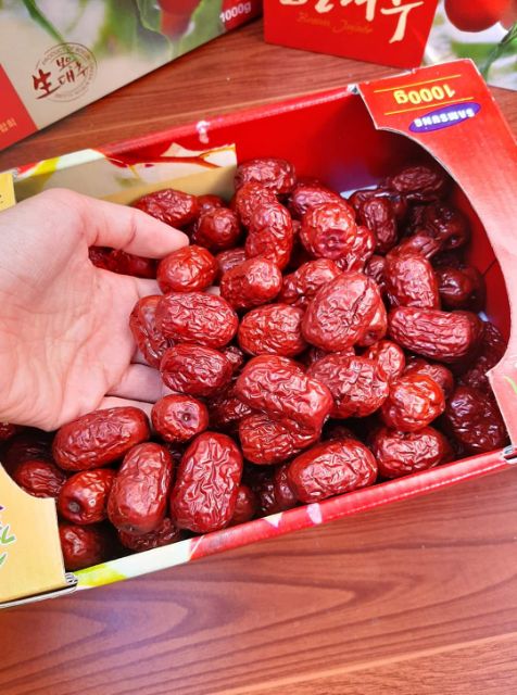 Táo đỏ Hàn Quốc sấy khô hộp 1KG | BigBuy360 - bigbuy360.vn