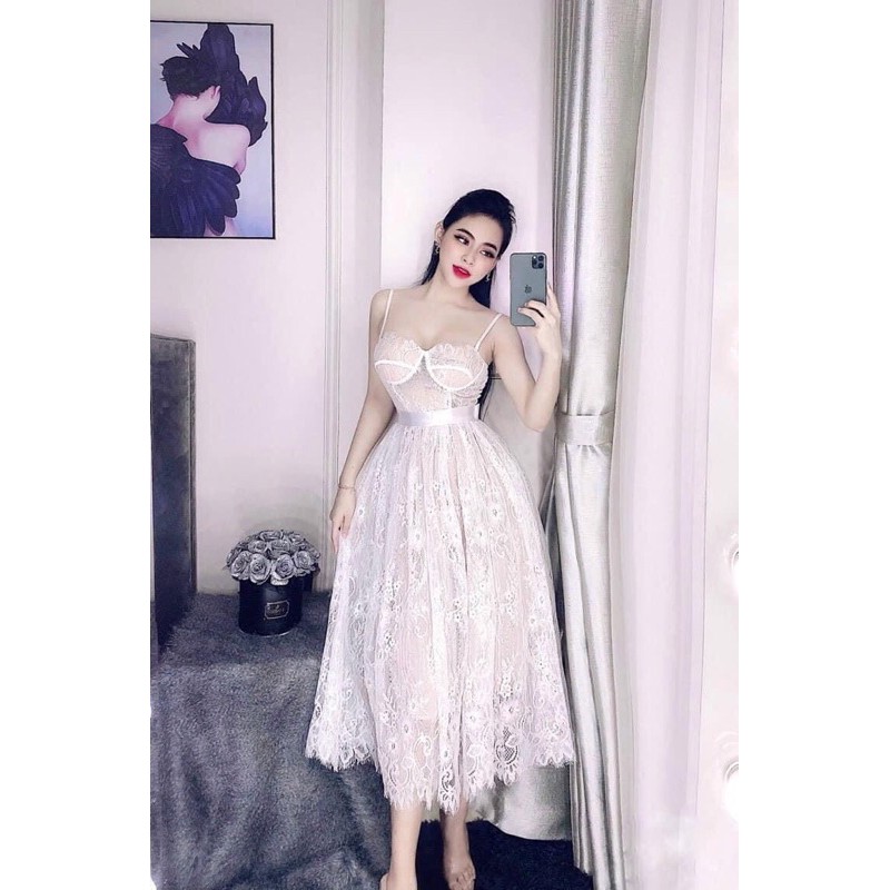 Vay 2 dây cuo ngực xoè dài thắt nơ bụng
