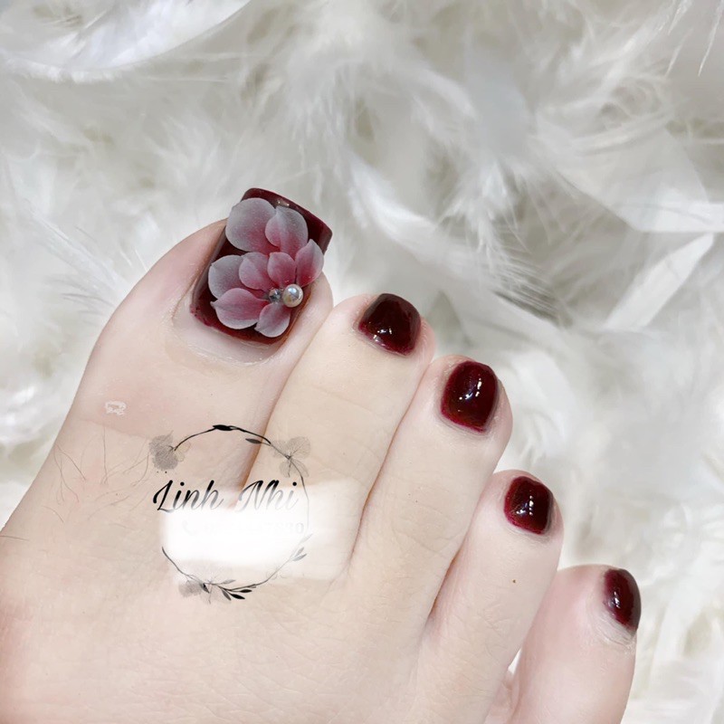 Hoa bột móng chân