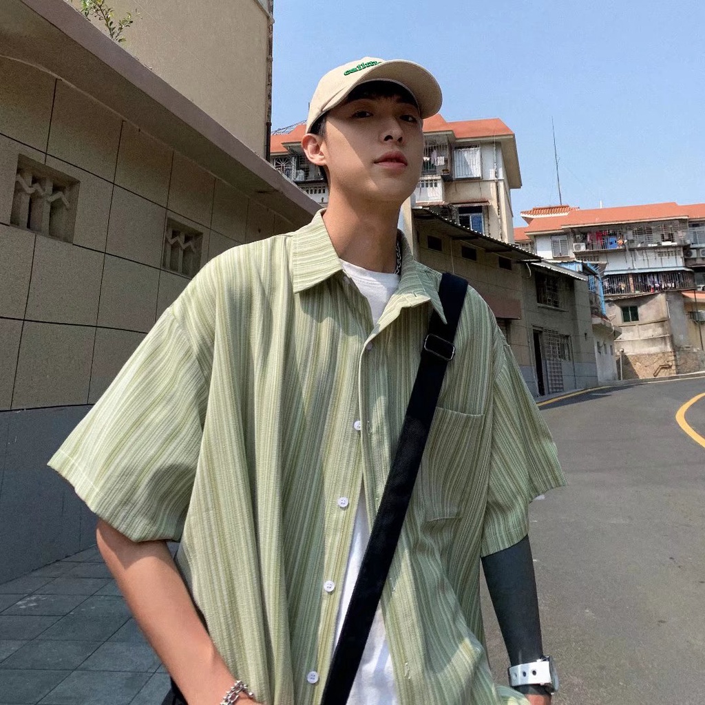 ✦AFFLIGA✦ Áo Sơ Mi Tay Lửng Họa Tiết Kẻ Sọc Thoáng Khí Thoải Mái Thời Trang Mùa Hè Phong Cách Hàn Quốc Cho Nam Và Nữ