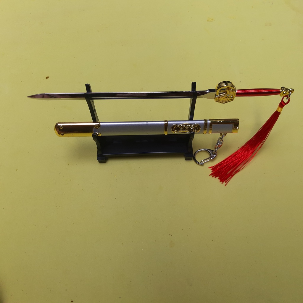 Móc khóa mô hình Vô Song kiếm trong Phong Vân chất liệu hợp kim dài 22cm.