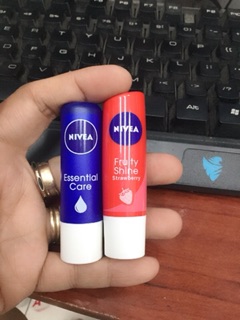 Son dưỡng môi  Nivea (chuẩn)