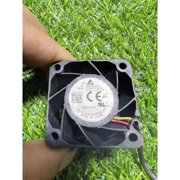 Quạt brushless 12VDC 4x4x2,8cm
