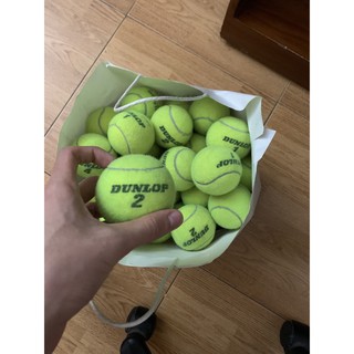 Bóng tennis cũ