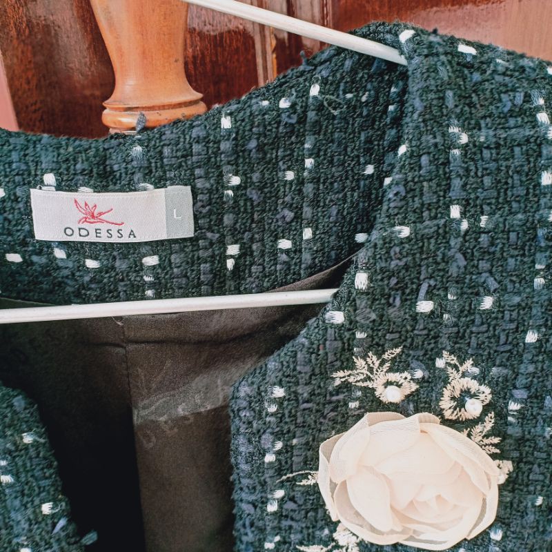 Áo dạ Odessa sz L nhỏ