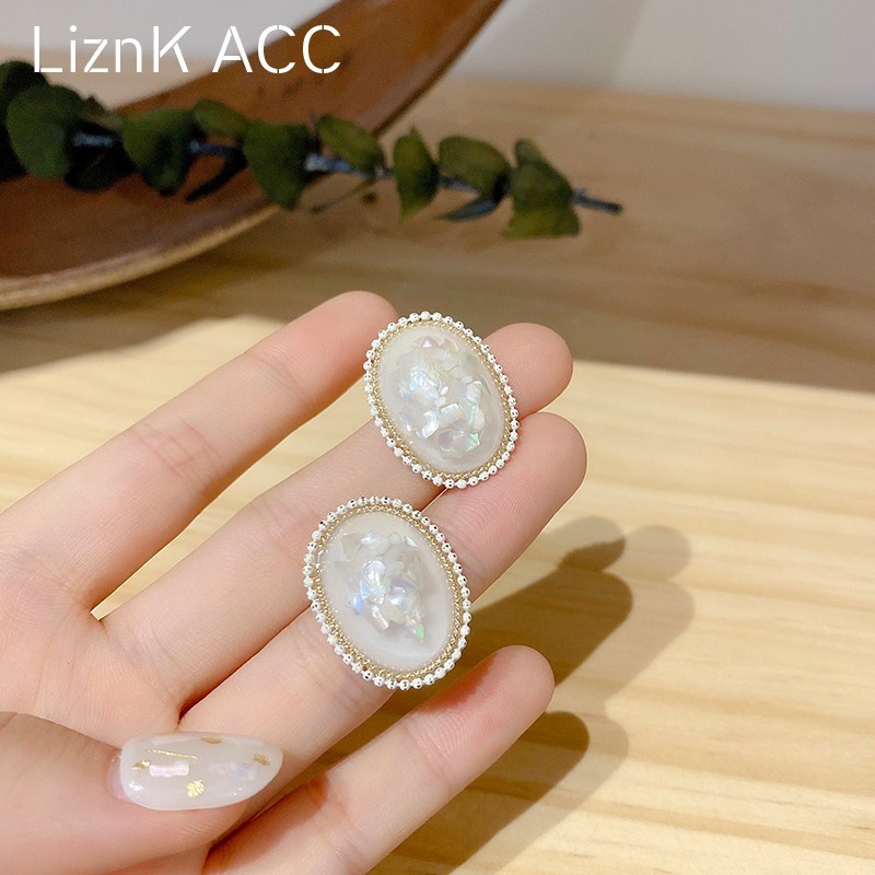 NewS925Silver Needle Geometric Ellipse Stud Earrings Women's Small Simple Cold Style Korean Internet Influencer Earrings2021Years of the New-
