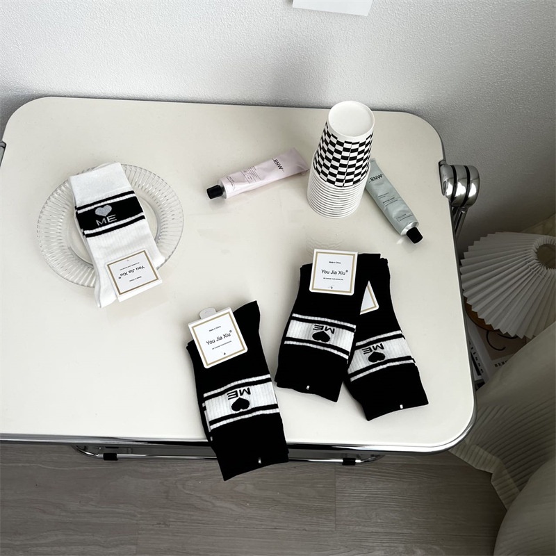 VỚ, TẤT NỮ THỜI TRANG HOT HỌA TIẾT ME.