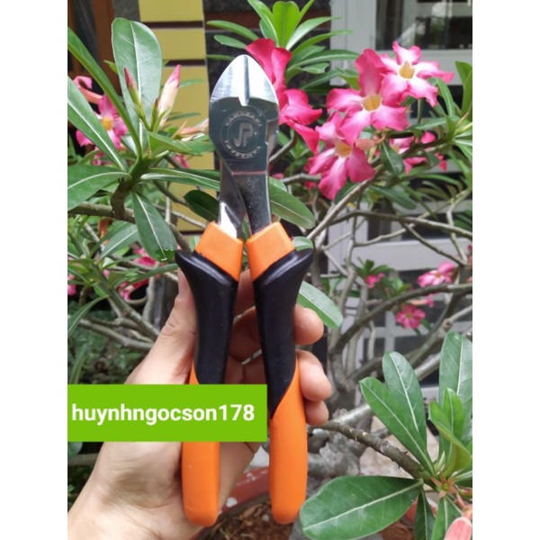 Kìm Điện Cắt Nhọn cao cấp 8in YAMAZAKI